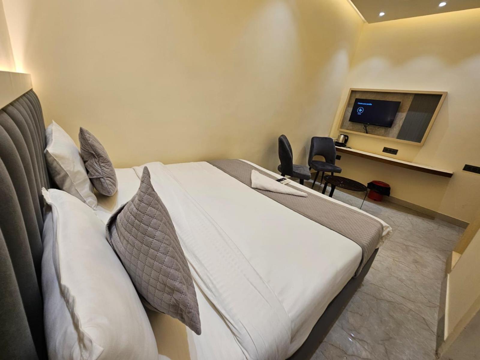 Hotel The Glass House Greater Noida Exteriér fotografie